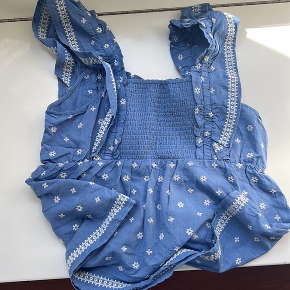 Old navy embroidered floral top medium - Picture 5 of 5